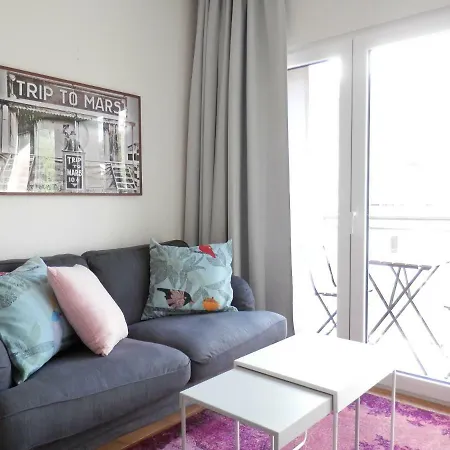 Ripple - Modern Condo With Pool, Aircon, Parking 아파트 *