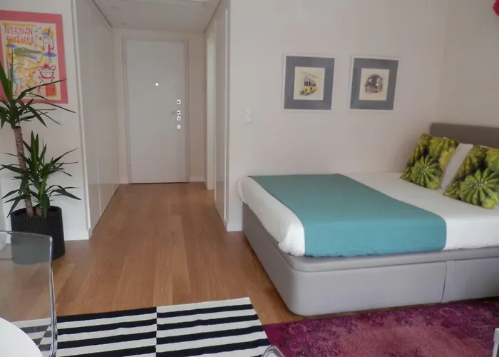 Ripple - Modern Condo With Pool, Aircon, Parking 리스본