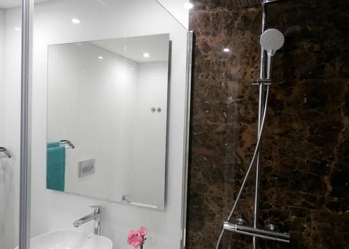 Ripple - Modern Condo With Pool, Aircon, Parking 리스본