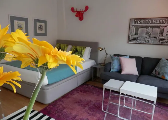 Ripple - Modern Condo With Pool, Aircon, Parking 아파트 *